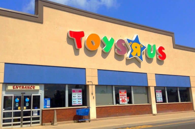 Toys R Us nekar till bud på 900 miljoner dollar