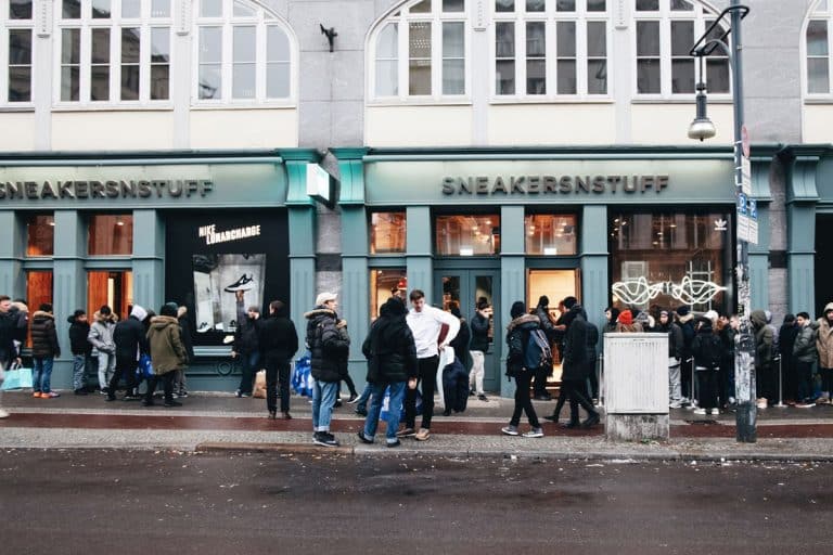 Bygghemmas ägare köper upp Sneakersnstuff