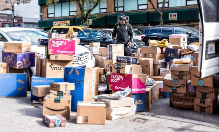 E-handlare om att sälja i Amazons nätbutik