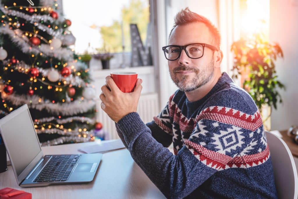 Män räddar decemberhandeln - shoppar i sista stund