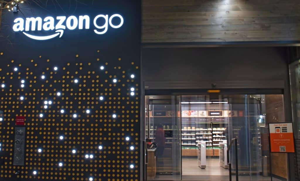 Första Amazon Go-butiken utanför USA