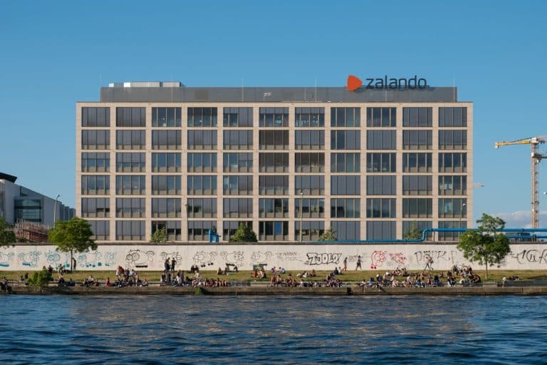 Zalando börjar ta betalt för frakten i tre länder till