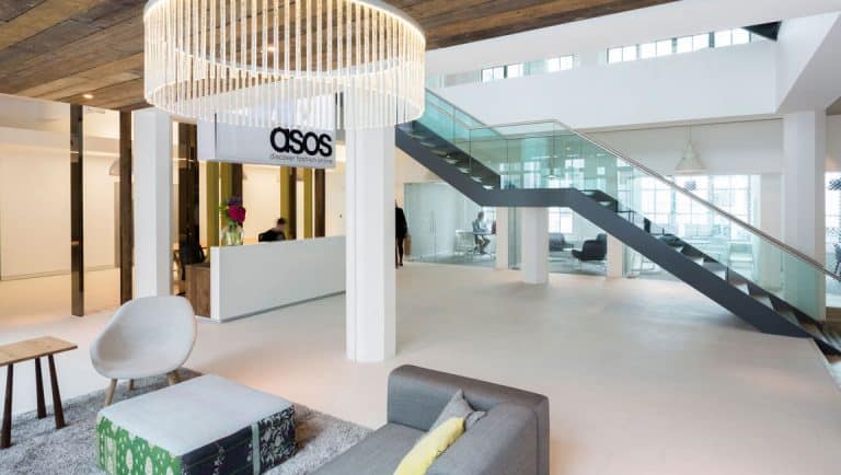 Asos försäljning ökar på hemmaplan och utomlands