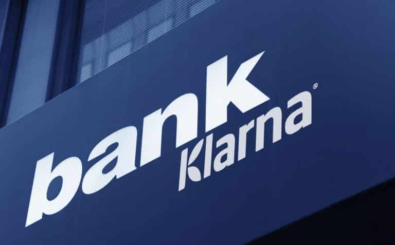 Klarna utmanar storbankerna med sparkonton och betalkort