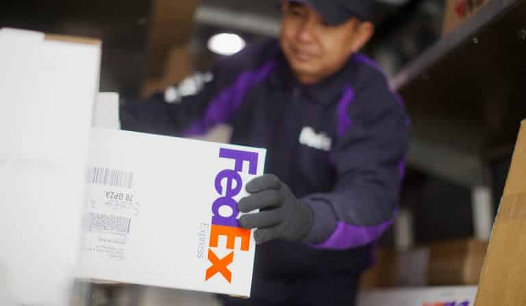 FedEx fortsätter att rida på näthandelns framgångsvåg