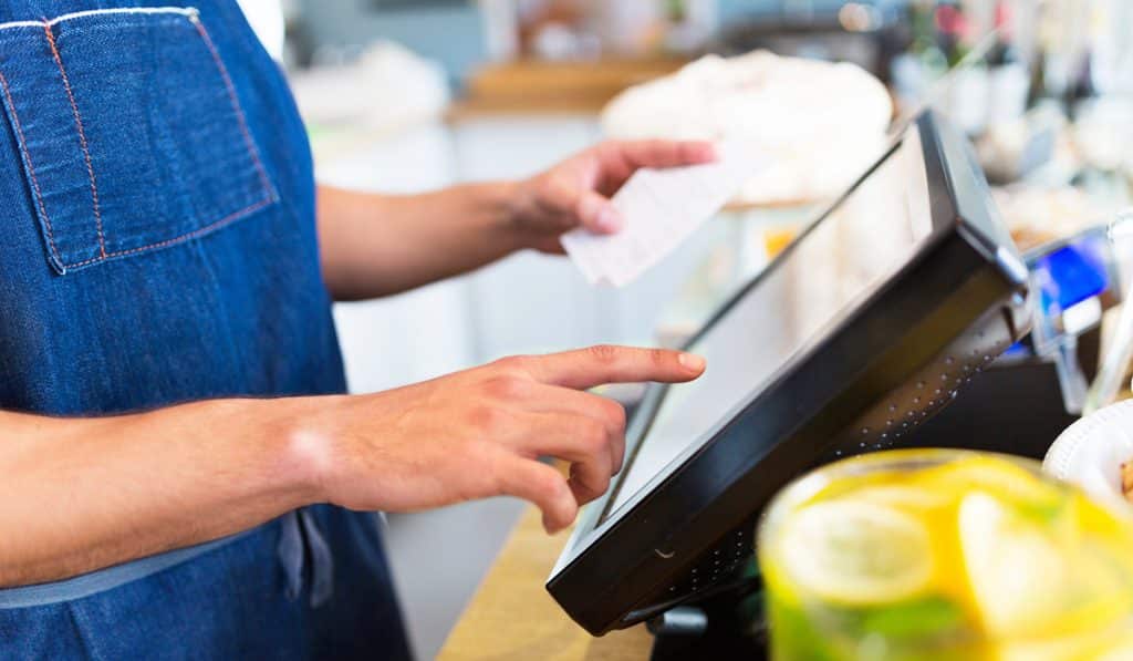 Fyndiq flörtar med butikshandeln i nytt samarbete