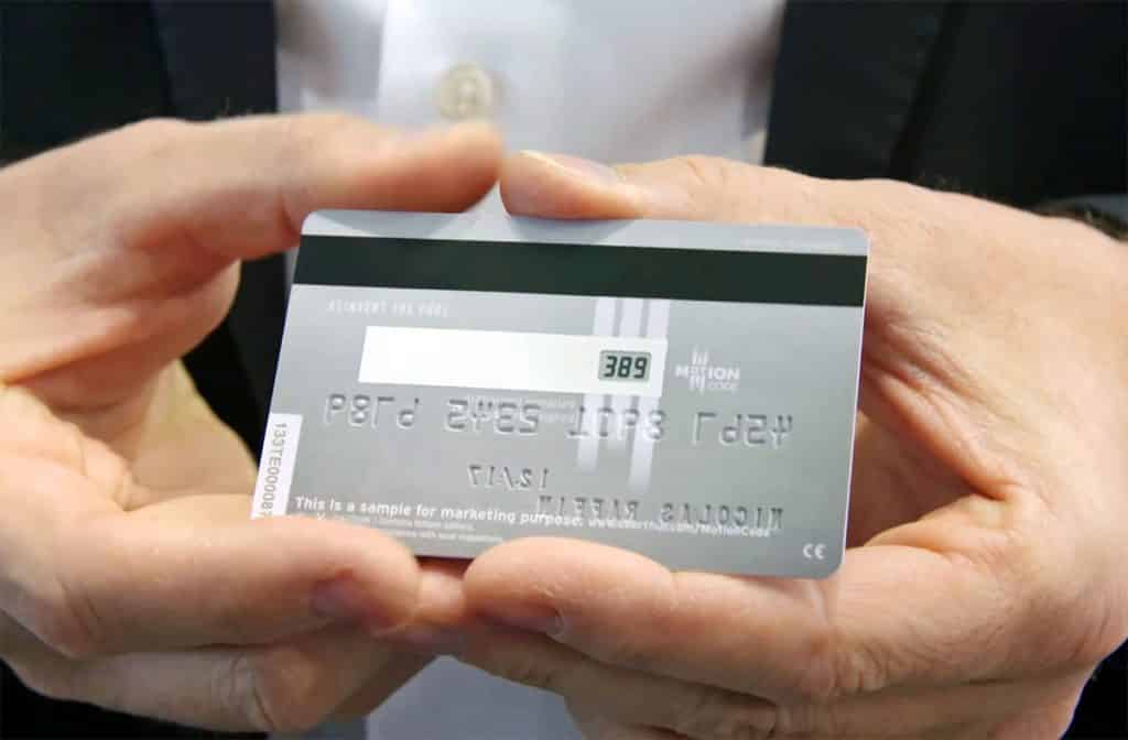 Kreditkort med digital skärm ska minska nätbedrägerierna